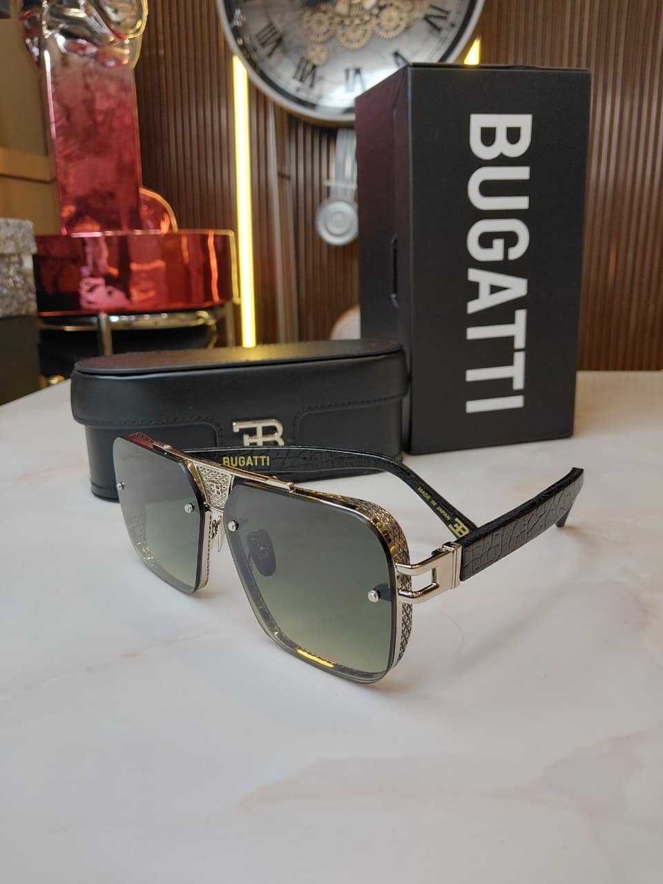 Sunglasses 18
