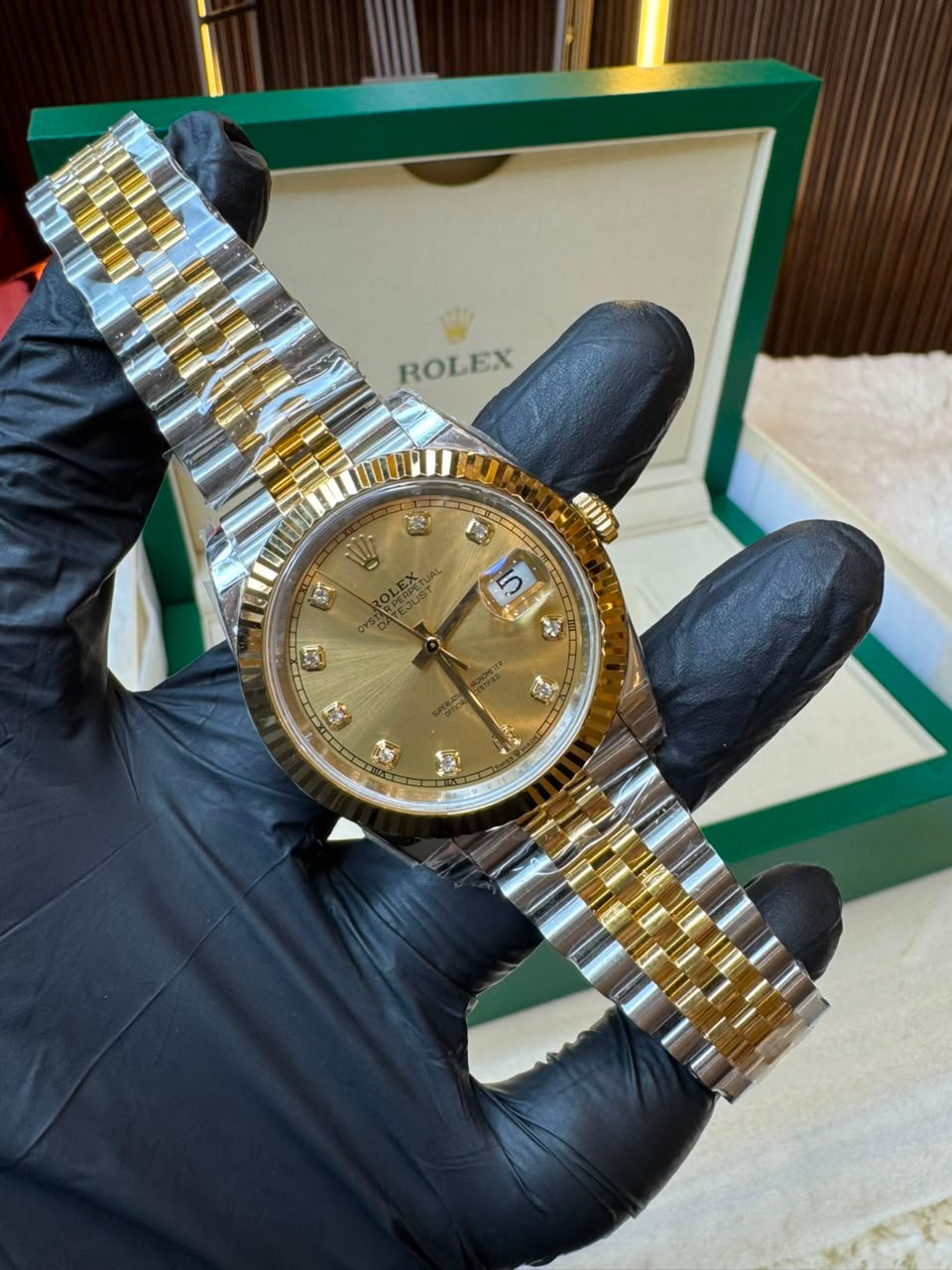 Premium Watch 2